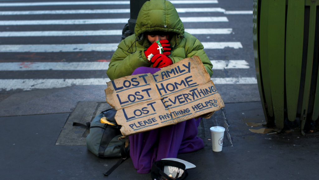 Buscan reducir la indigencia en Nueva York - indigentes-1024x577