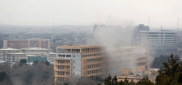 Suman 38 muertos en ataque a hospital militar en Kabul