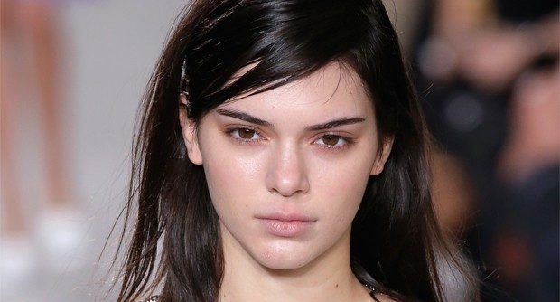 Roban 4 millones de pesos en joyas a Kendall Jenner