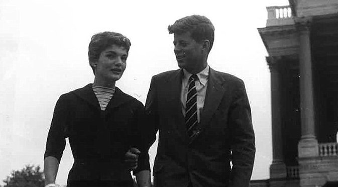 Subastarán fotografías inéditas de John y Jackie Kennedy en Nueva York