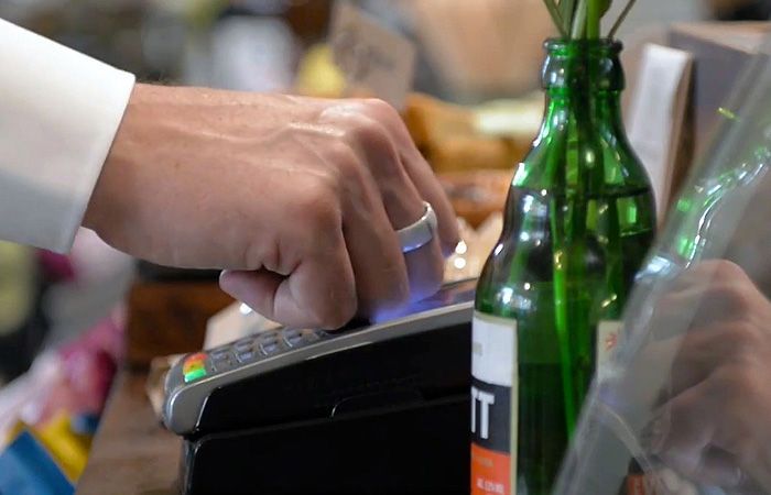 Anillo inteligente permite hacer compras sin smartphone