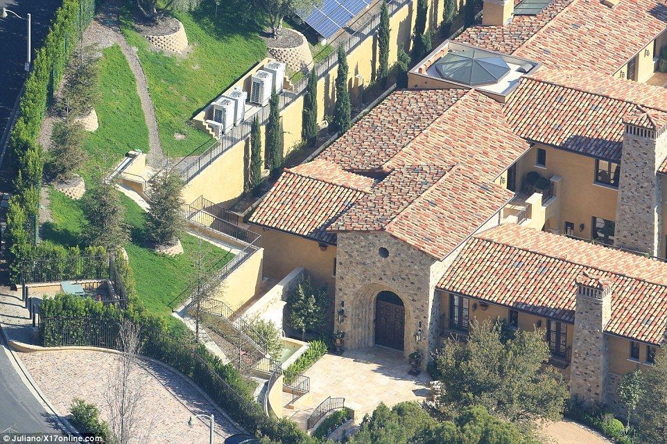 Elon Musk compra cinco mansiones en Bel Air - mansion-musk-6