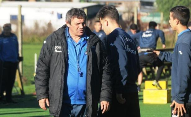 Despiden a entrenador uruguayo por polémico mensaje en Twitter - mario-saralegui-2