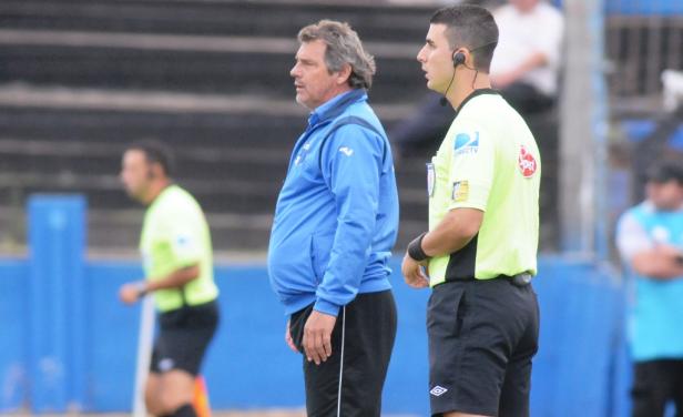 Despiden a entrenador uruguayo por polémico mensaje en Twitter - mario-saralegui-3