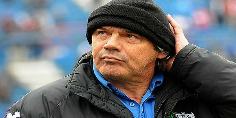 Despiden a entrenador uruguayo por polémico mensaje en Twitter