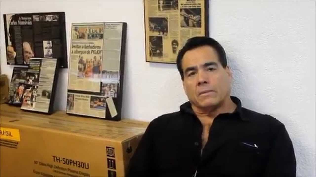 Máscara Año 2000 lanza disco de rancheras