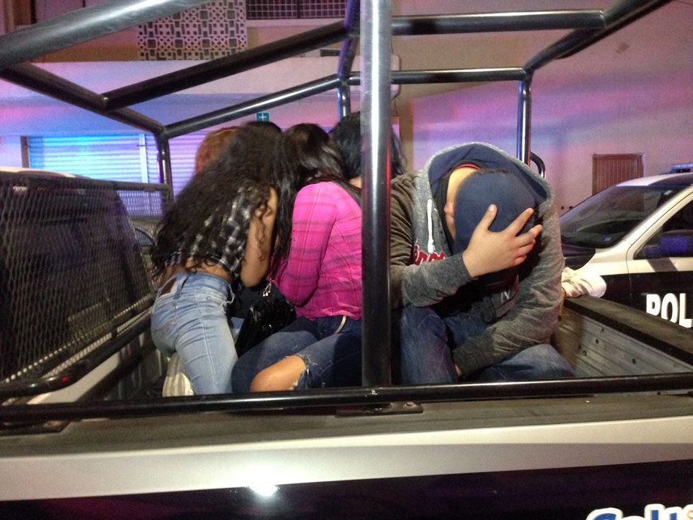 Fiesta clandestina termina en riña en Saltillo. Hay más de 400 detenidos