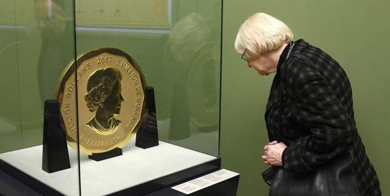 Roban la moneda de oro más grande del mundo