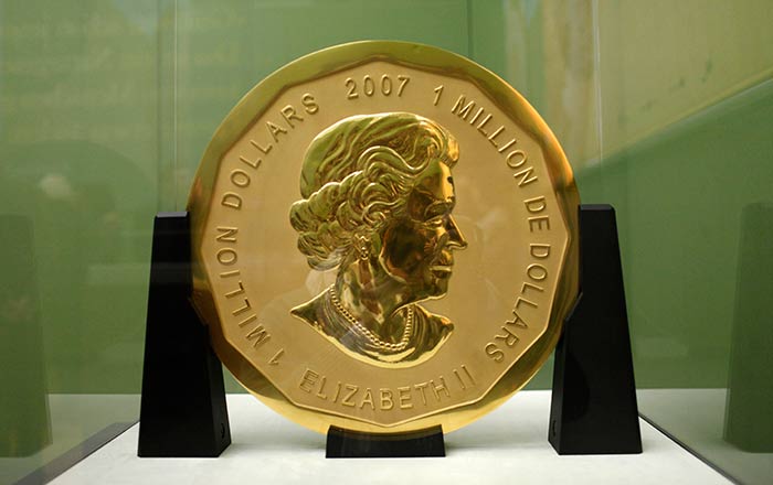 Roban la moneda de oro más grande del mundo - moneda