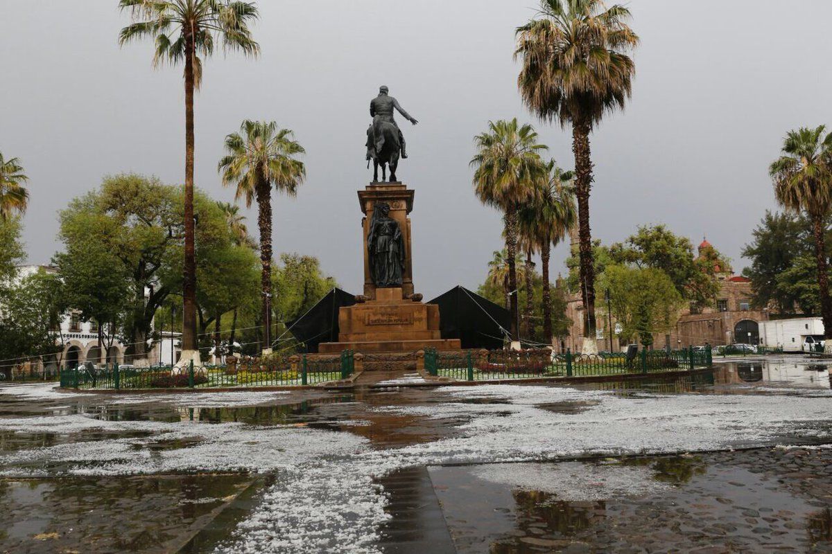 Fuertes lluvias y granizo en Morelia - morelia-granizo-1