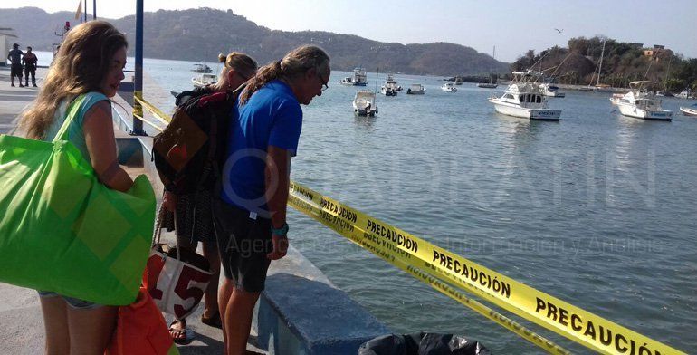 Colapsa parte del muelle principal de Zihuatanejo - muelle-zihuatanejo
