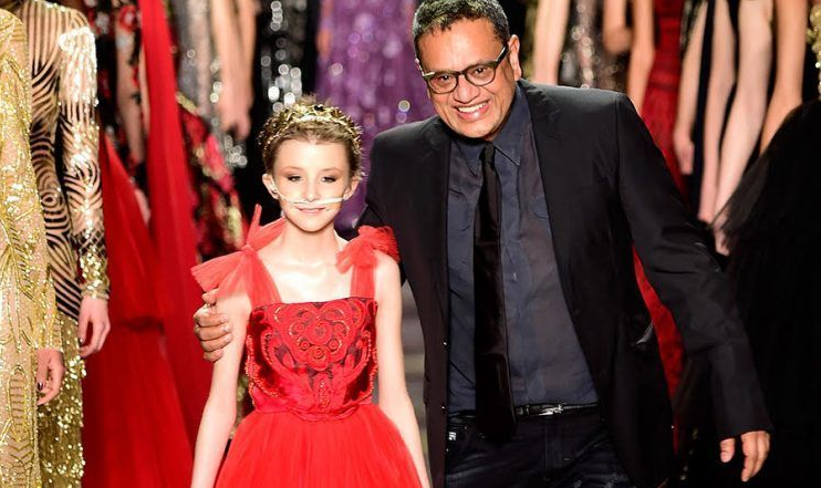 Muere niña de 11 años que desfiló en Fashion Week de Nueva York