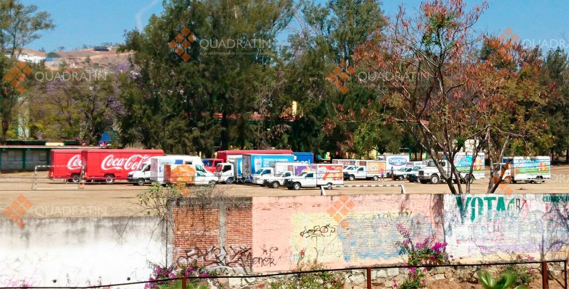 Normalistas secuestran 23 camiones en Oaxaca - normalistas_f23