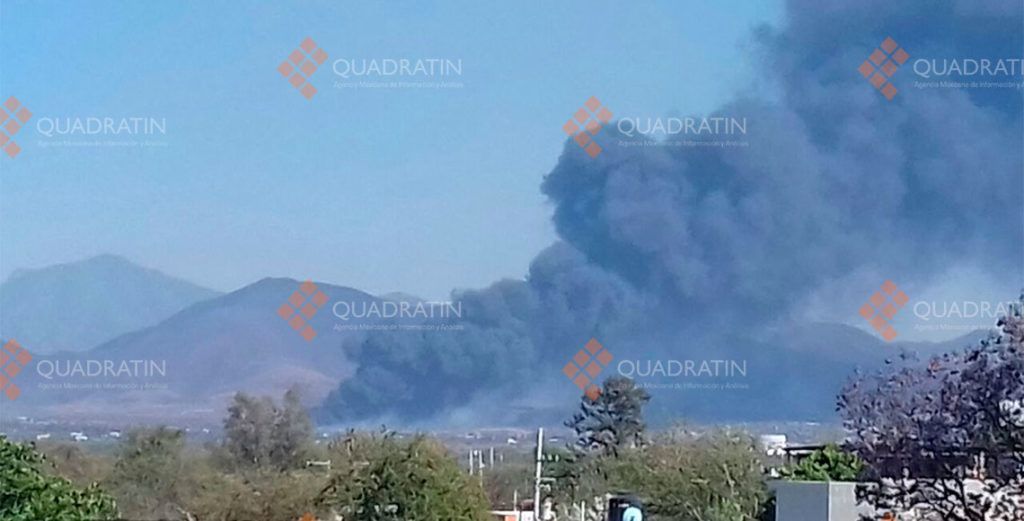 Incendio en corralón de fiscalía de Oaxaca - oaxaca-corralón-2-1024x521