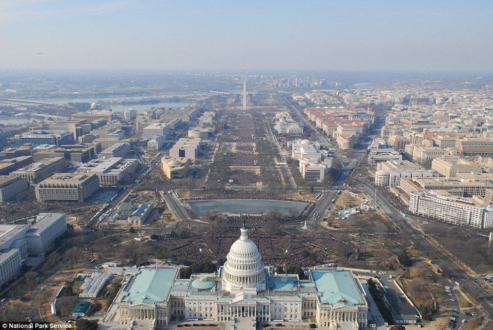 Fotos oficiales de las tomas de posesión de Trump y Obama - obama-2009-5