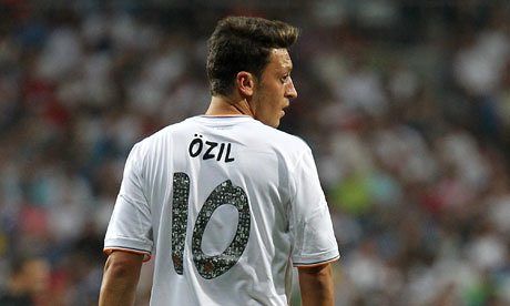 Özil responsabilizó a su padre de su salida del Real Madrid