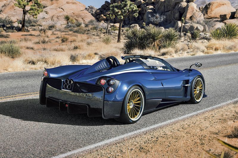 El convertible más potente y caro del mundo - pagani-11