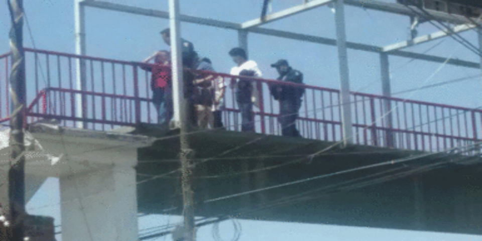Rescatan a joven que intentaba suicidarse en Ixtapaluca