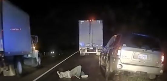 Video: policía dispara a conductor al confundir cartera con pistola