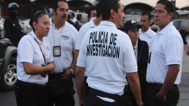Detienen a expolicía acusado de extorsión desde el 2003 - policía-investigación-1