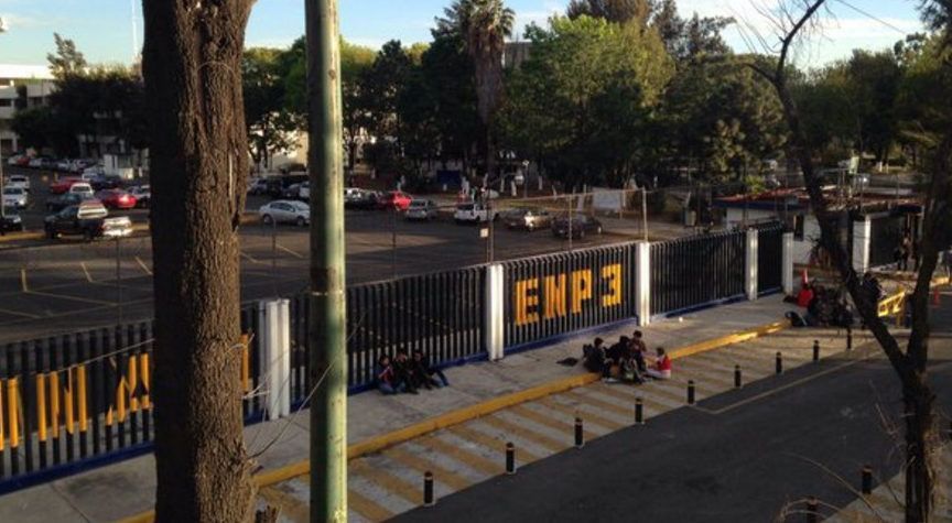 Asesinan a joven en inmediaciones de la Preparatoria 3 de la UNAM Asesinan a joven en inmediaciones de la Preparatoria 3 de la UNAM