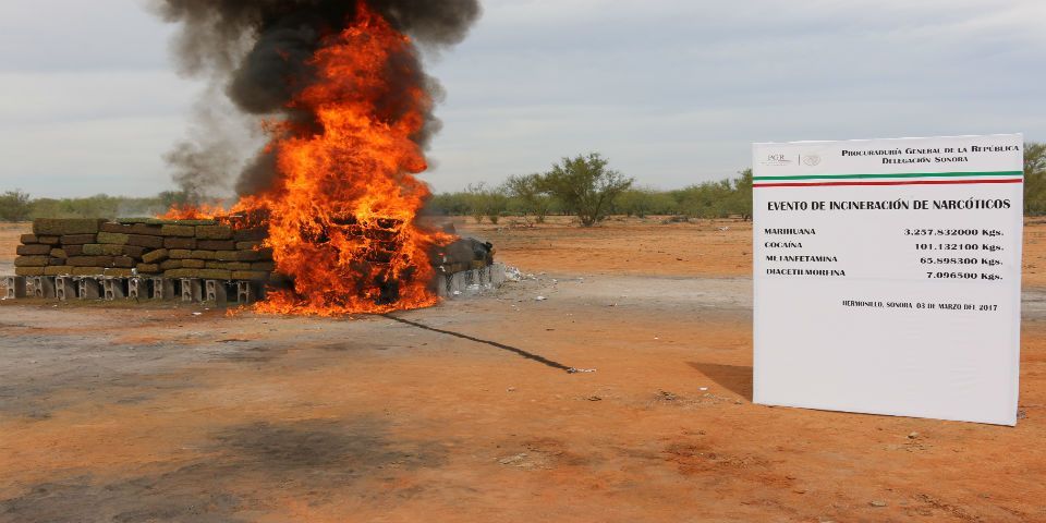 PGR incinera más de tres toneladas de drogas en Sonora