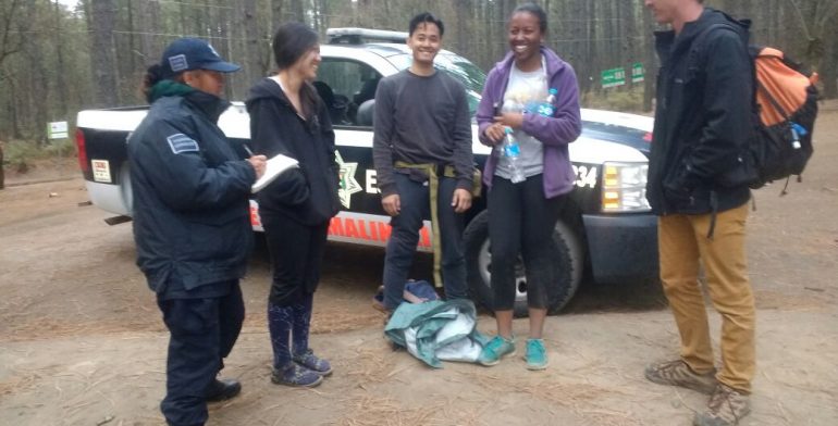 Rescatan a ciudadano estadounidense en el Parque La Malinche - rescate-malintzi-1-770x392