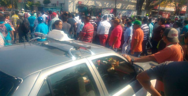 Riña entre integrantes de CTM y CNTE en Salina Cruz deja un herido - riña-cnte-ctm