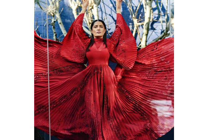 Salma Hayek llama mentiroso a Trump - salma-hayek-dujour-I