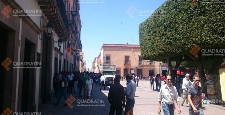 Evacúan SAT de Querétaro tras incendio en cableado subterráneo - sat-queretaro