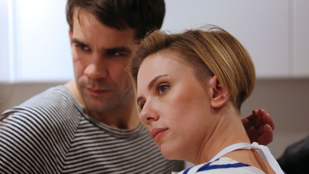 Scarlett Johansson solicita divorcio Scarlett Johansson solicita divorcio