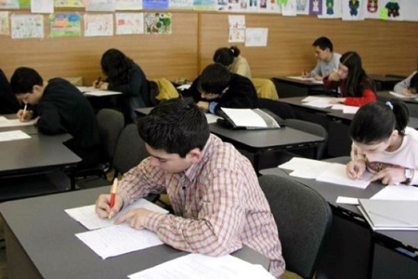 Diccionario cambia varias definiciones para atrapar a estudiantes haciendo trampa