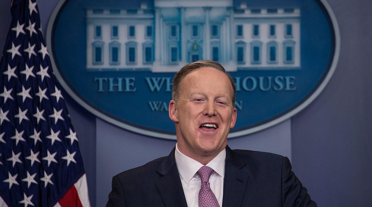 A Trump no le preocupa el impacto del muro en la política mexicana: Sean Spicer