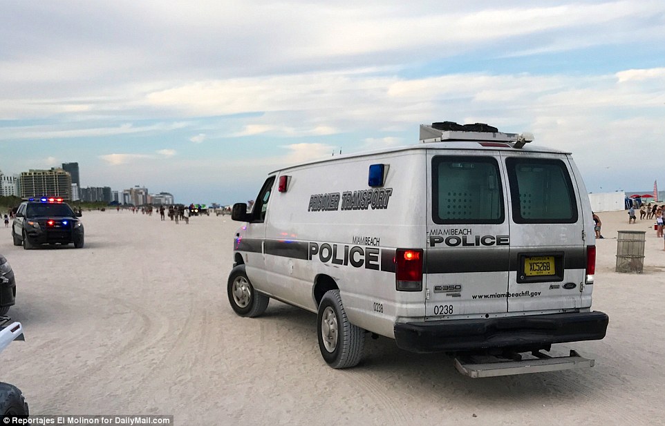 Arrestan a 35 spring breakers en Miami - spring-break-miami4