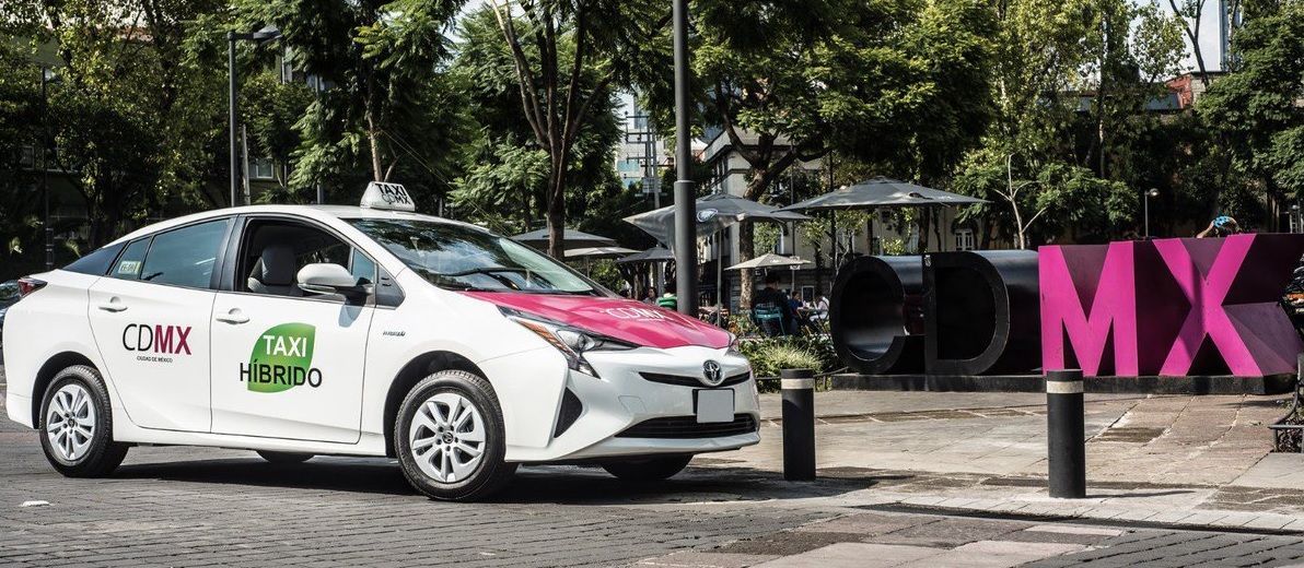 Taxis deberán sustituir unidades por autos híbridos o eléctricos