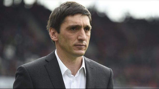 Bayer Leverkusen contrata como director técnico a Tayfun Korkut - tayfun