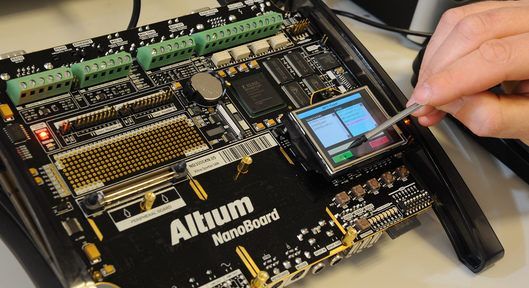 Las mujeres también aman la ingeniería y la tecnología