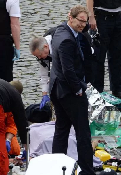 Parlamentario intentó salvar a víctima del atentado en Londres - tobias-ellwood-2
