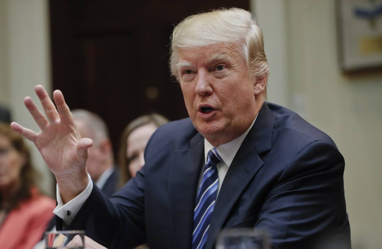 Trump solicita más de tres mil mdd para iniciar la construcción del muro - trump-wall