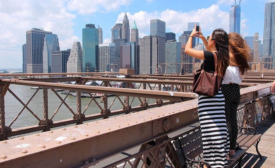 Turistas mexicanos gastan 30 por ciento más que el promedio en EE.UU.