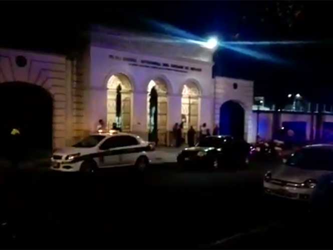 Joven agrede con un hacha a estudiantes del UAEM