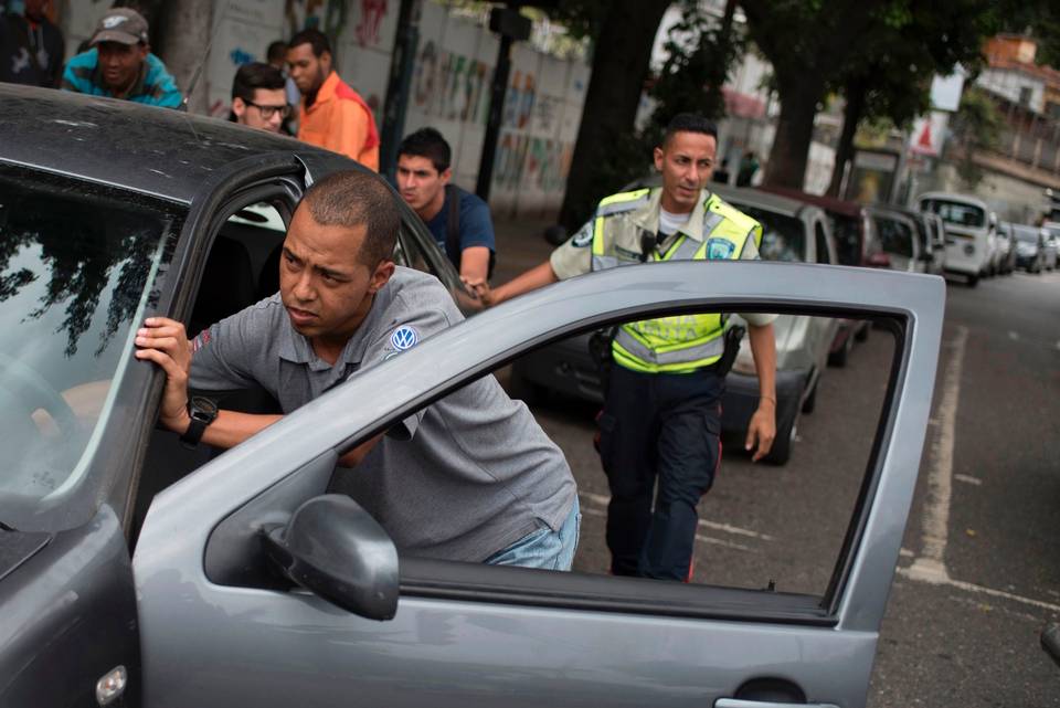 Venezuela se queda sin gasolina - venezuela-I