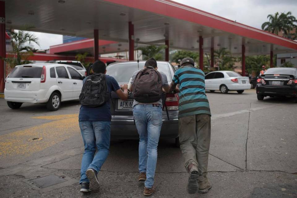 Venezuela se queda sin gasolina