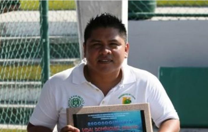 Roban 182 medallas a nadador paralímpico en Colima - vidal-domínguez