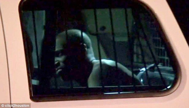 Hombre viola a su vecina enfrente de dos hijos menores - violador