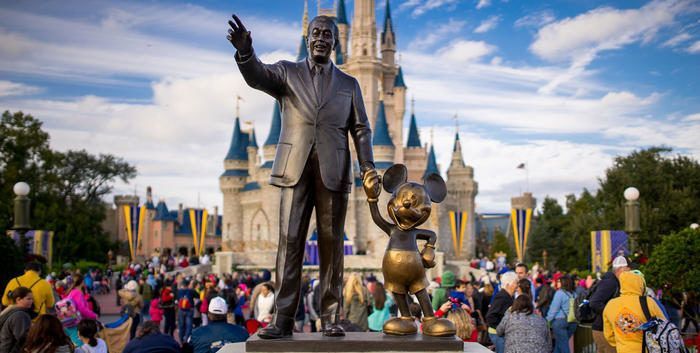 Disney dará compensación millonaria a trabajadores tras violar salario mínimo - walt-disney-e1489791921252