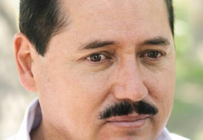 Detienen a exalcalde de Temixco por peculado - 130526_primera12