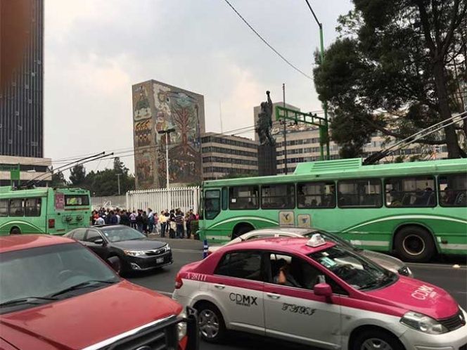 PGJ investiga la muerte de hombre en trolebús - 1652895