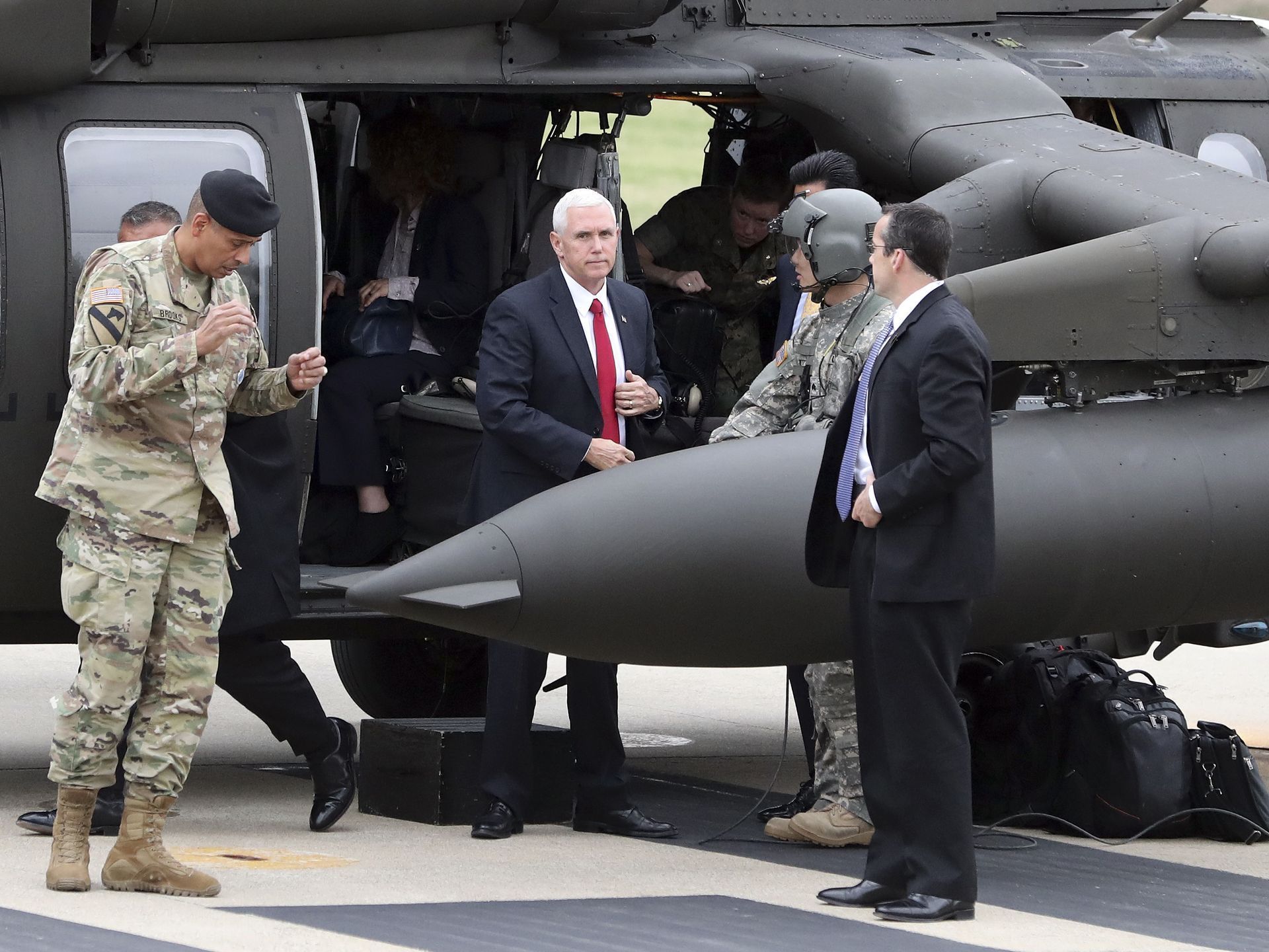 “La paciencia estratégica se acabó con Corea del Norte”: Mike Pence - 636280152690037115-AP-South-Korea-US-Pence-Korea.4