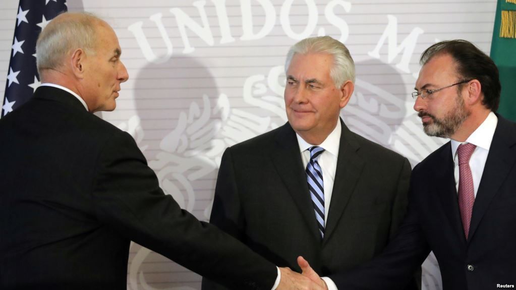 México no recibirá repatriados de otros países: Videgaray a Kelly